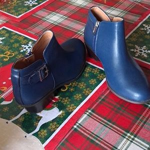 Vionic Millie Buckle Bootie